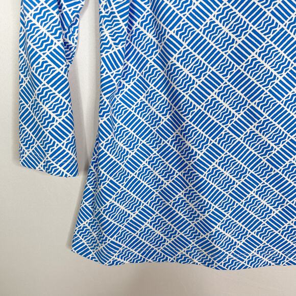 J McLaughlin Small S Blue White Geometric Print 3/4 Sleeve Catalina Cloth Top - Picture 3 of 7